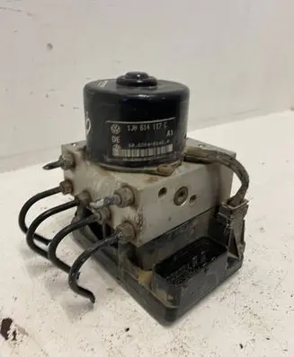 Volkswagen Golf IV ABS Pump 1J0907379G HLR8K24L63 10094903403