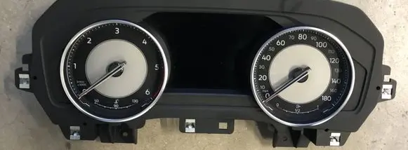 Volkswagen Touareg III Speedometer (instrument cluster) 760920981