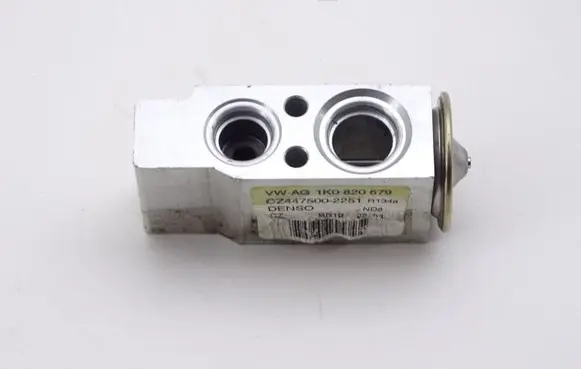 Skoda Superb B6 (3T) Air conditioning (A/C) expansion valve 1K0820679