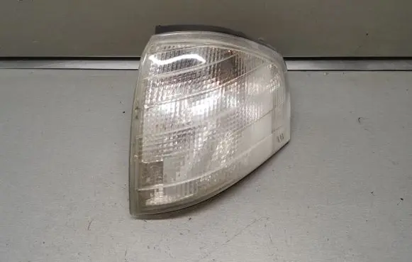 Mercedes-Benz C W202 Front indicator light 