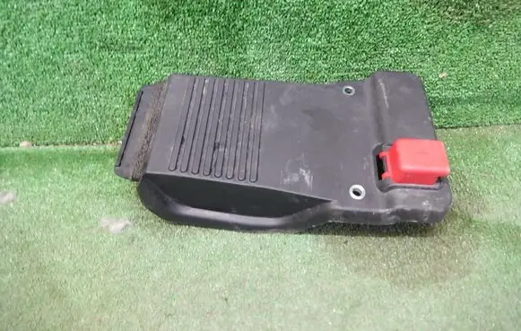 Volvo XC60 Battery box tray cover/lid 31479622