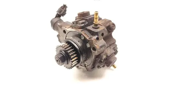 Opel Vivaro Fuel injection high pressure pump 167008960R 0445010404