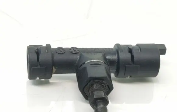 Volkswagen Transporter - Caravelle T5 Clutch pipe/line 7M3721468C