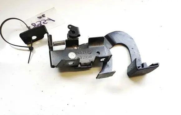 Skoda Fabia Mk1 (6Y) Tailgate opening switch 6y1827611