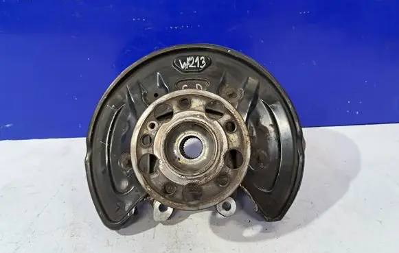 Mercedes-Benz E W213 Rear wheel hub A2055467480 A2135403805