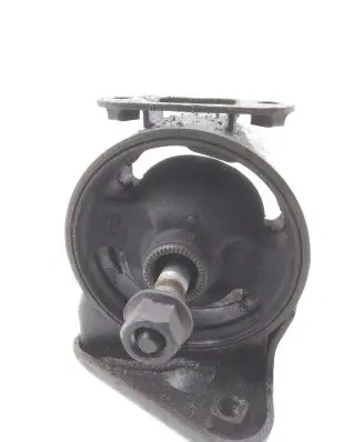 KIA Sorento Engine mount bracket