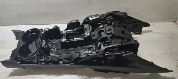 Peugeot 508 II Other center console (tunnel) element 9813829177 112734A0