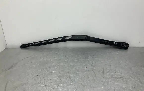 BMW 5 E60 E61 Front wiper blade arm 7198597