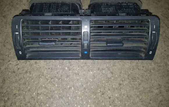 BMW 3 E46 Dash center air vent grill 8361895 8370741 8363199