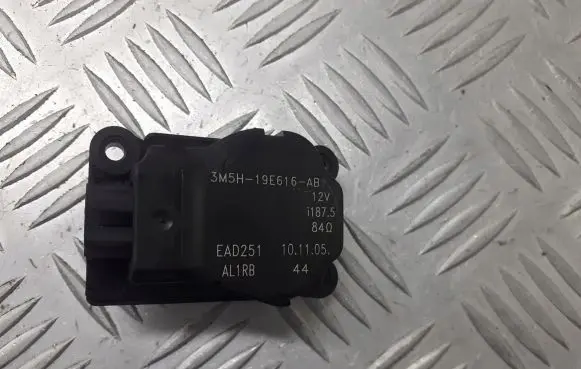 Ford Focus A/C air flow flap actuator/motor 3M5H-19E616