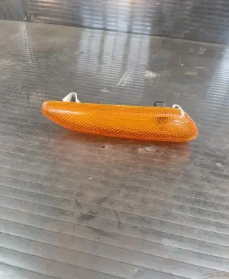 Mini Cooper Countryman R60 Front fender indicator light 9802567