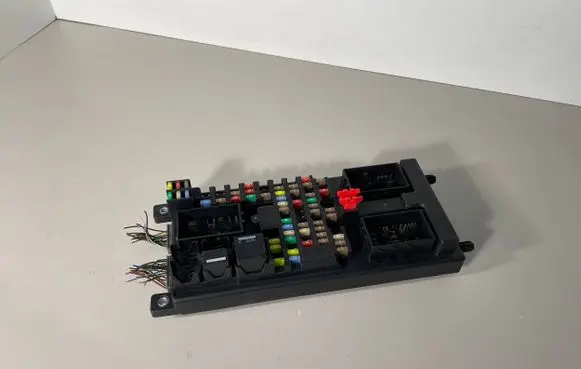 Land Rover Evoque I Fuse module 3521AT510A