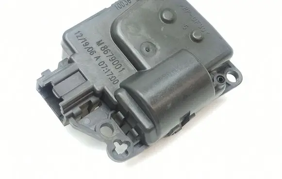 Chrysler 300 - 300C Air flap motor/actuator M8679001