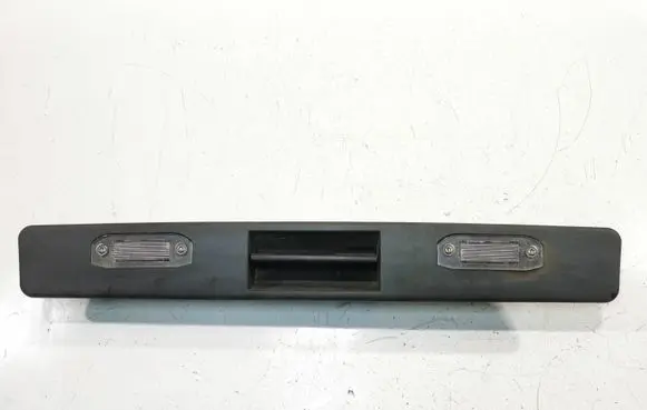 Volvo V70 Trunk door license plate light bar 30699743 7890 31253018
