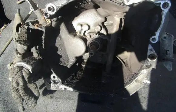 Peugeot 406 Manual 5 speed gearbox 20ch51