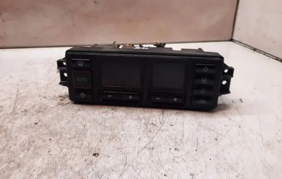 Audi A4 S4 B5 8D Climate control unit 8L0820043B 5HB00760800