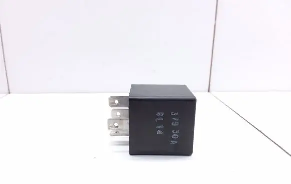 Volkswagen Golf II Hazard warning light relay 191955529