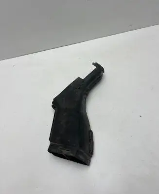 Audi A4 S4 B5 8D Air intake duct part 058129617D