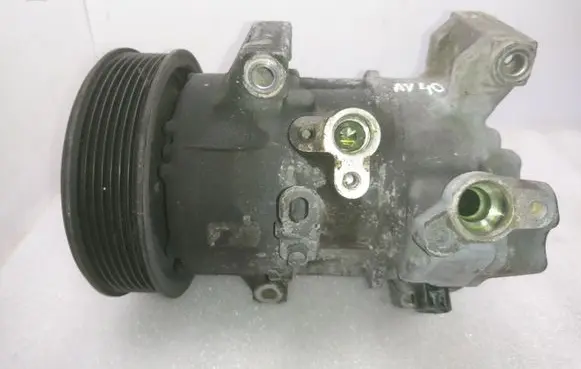 Toyota Avensis T250 Air conditioning (A/C) compressor (pump) 8831005120