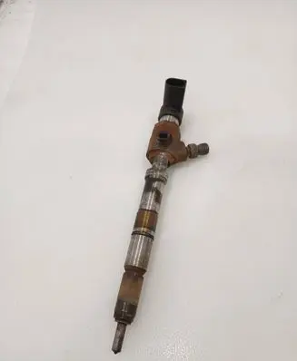 Volkswagen Caddy Fuel injector 03L130277S 80486