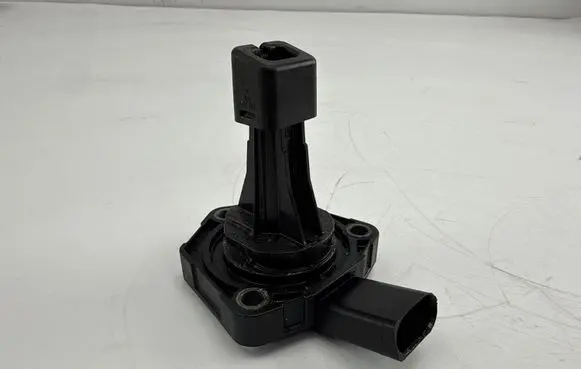 Skoda Octavia Mk2 (1Z) Oil level sensor 03C907660G