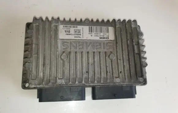 Citroen C3 Engine control unit/module S118047521A