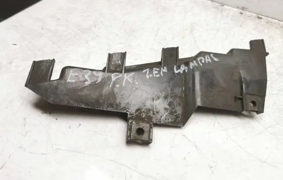 Headlight/headlamp mounting bracket