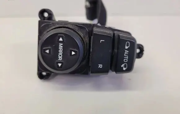 Hyundai Tucson TL Wing mirror switch 93573D3000