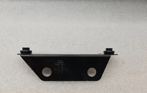 Audi A8 S8 D4 4H Fender mounting bracket 4H0810863B