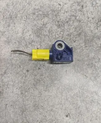 Mercedes-Benz C W204 Airbag deployment crash/impact sensor A2128204926