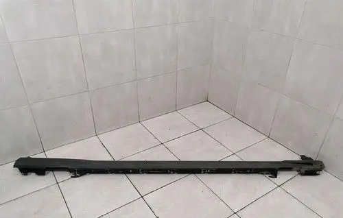 BMW 1 F40 Side skirt rear trim 8737804