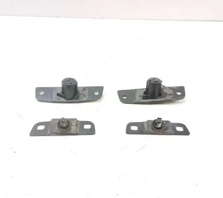 Mercedes-Benz Vito Viano W447 Sliding door lock loop/hook striker A6397660862 A6397661000 A6397580427