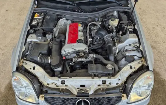 Mercedes-Benz SLK R170 Engine W208