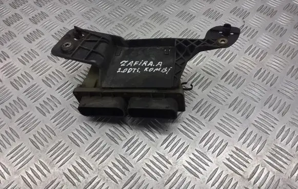 Opel Zafira A Coolant fan relay 24410130