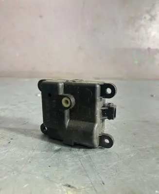 Mazda 5 Air flap motor/actuator 3J01030850 071210A