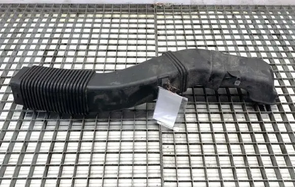 BMW 5 F10 F11 Air intake hose/pipe 75774717811549