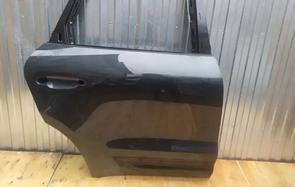 Porsche Macan (95B) Rear door 95B833312A