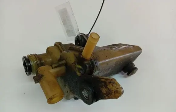 Mazda 3 I Power steering fluid tank/reservoir 