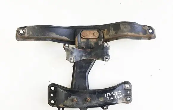 Subaru Legacy Gearbox mounting bracket