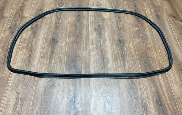 Mercedes-Benz E W213 Seal rubber (tailgate) A2137505100