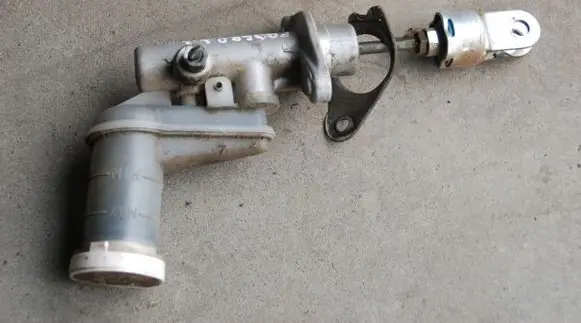 Mitsubishi Pajero Clutch release bearing slave cylinder 170KM