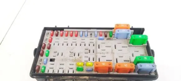 Fiat Punto (188) Fuse box set 51775622