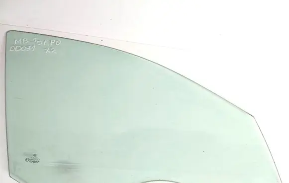 Mercedes-Benz S W220 Front door window glass four-door