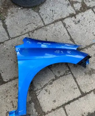 Honda FR-V Fender