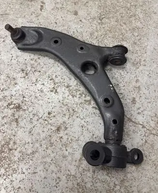Mazda 3 III Front lower control arm/wishbone