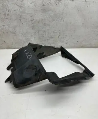 Audi Q7 4L Intercooler air channel guide 4L0117335F