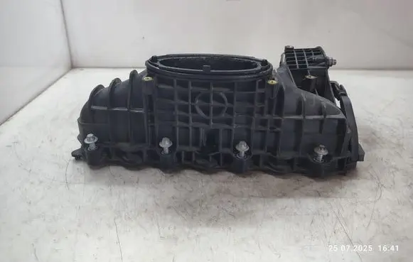 Mercedes-Benz CLA C117 X117 W117 Intake manifold A6510905737