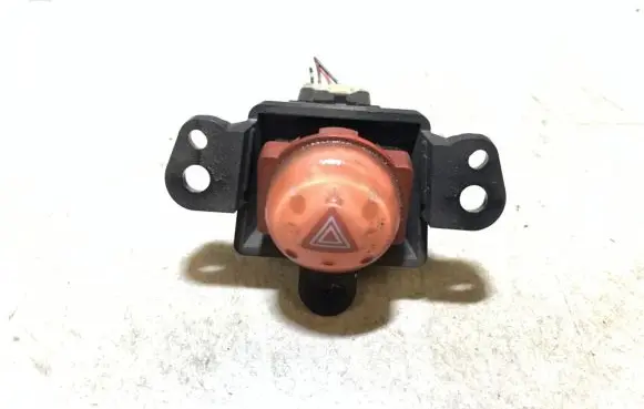 Nissan Almera Tino Hazard light switch 06016