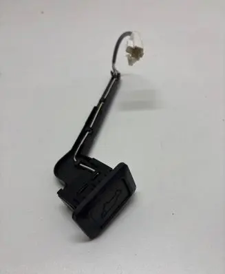 Toyota RAV 4 (XA50) Tailgate/boot open switch button 