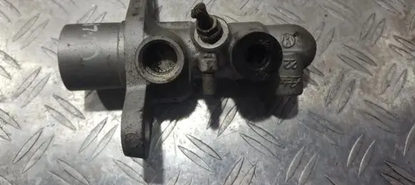 Volkswagen Golf V Master brake cylinder 1k0945459a